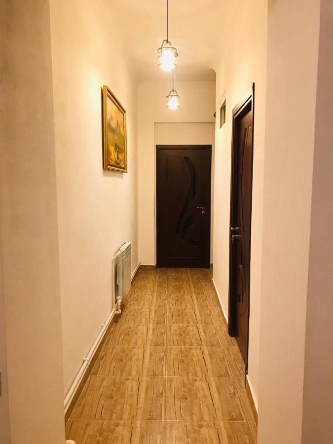 Arm Hotel Ереван Екстериор снимка