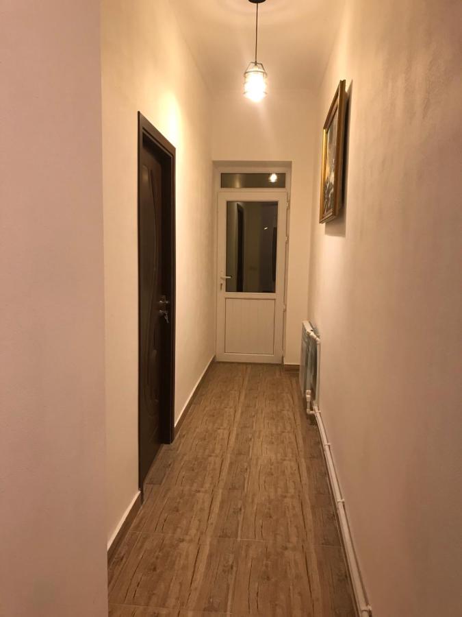 Arm Hotel Ереван Екстериор снимка
