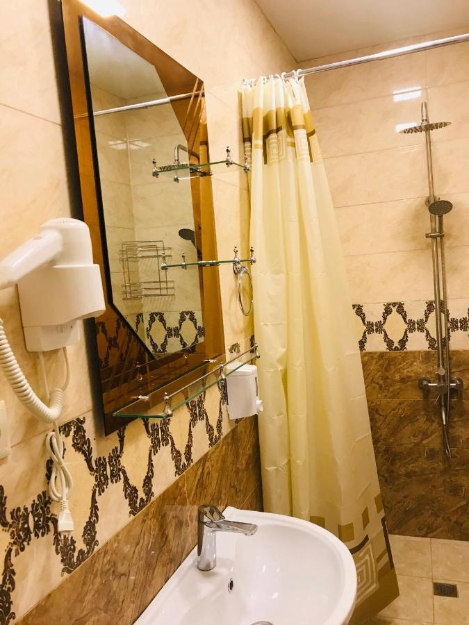 Arm Hotel Ереван Екстериор снимка