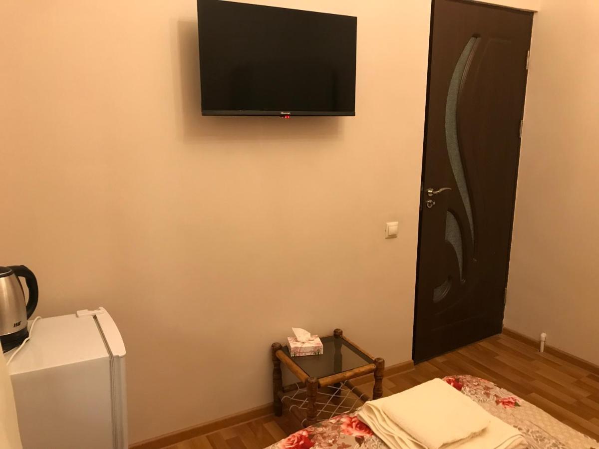 Arm Hotel Ереван Екстериор снимка