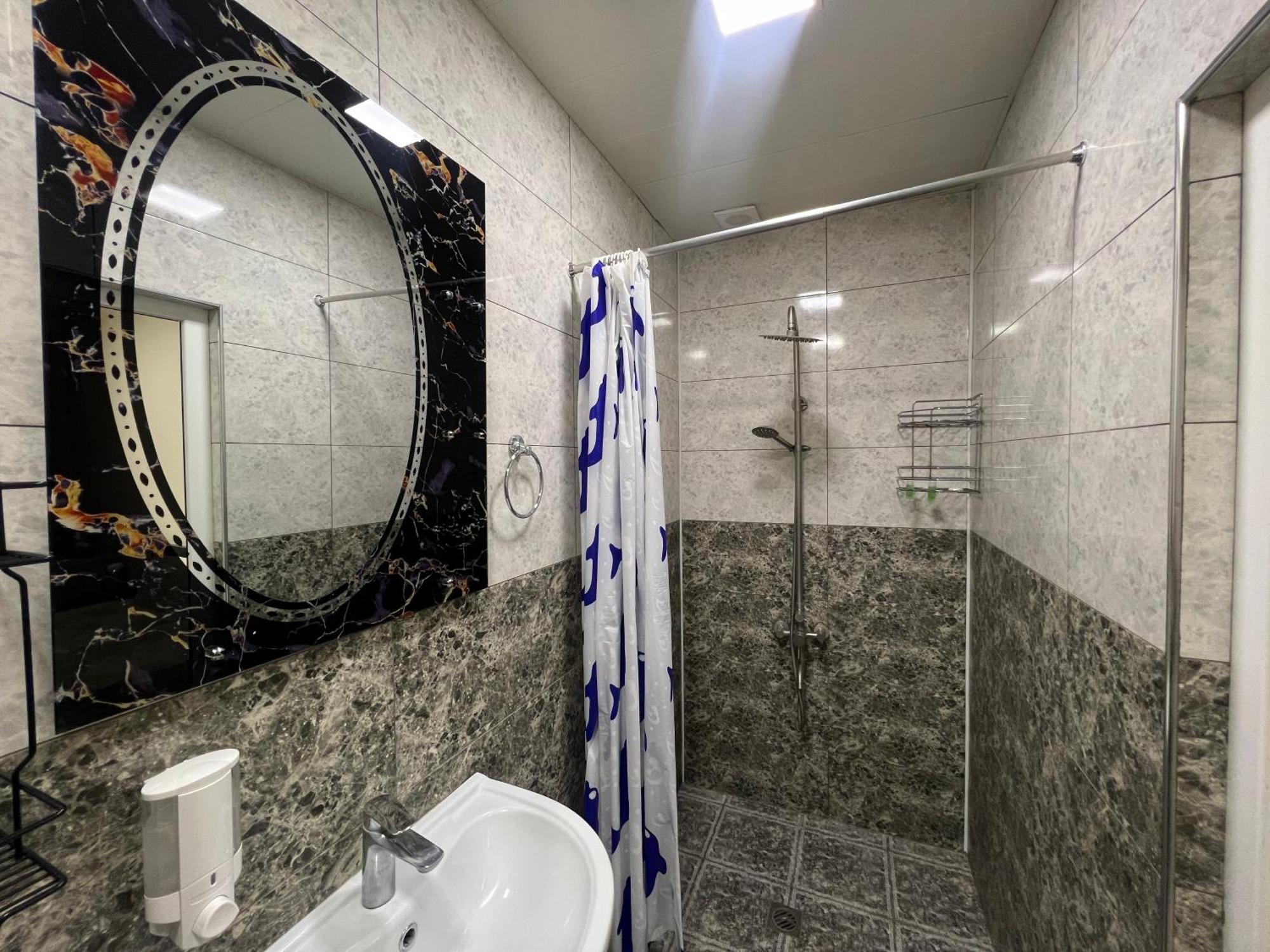 Arm Hotel Ереван Екстериор снимка